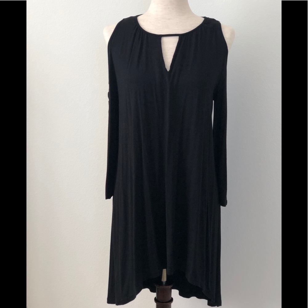 Spense cold shoulder mini dress. NWOT